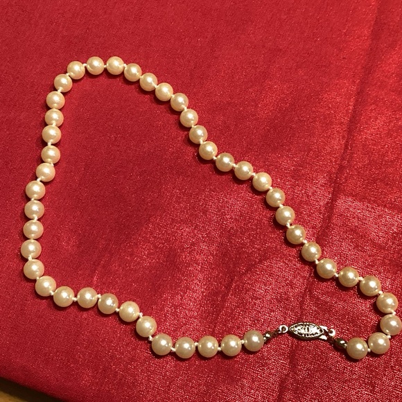 Classic Cream Faux Pearl Strand Necklace - Picture 3 of 7